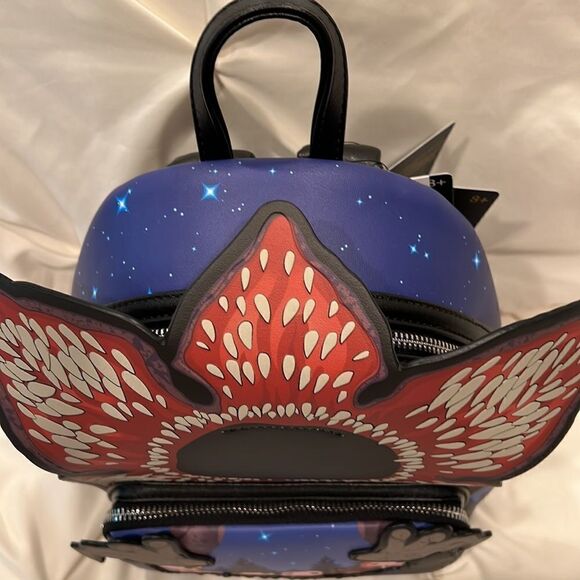 Loungefly LE SC X Funko POP Stranger Things Demogorgon Mini Backpack & Pop!!🔥 - Picture 8 of 17